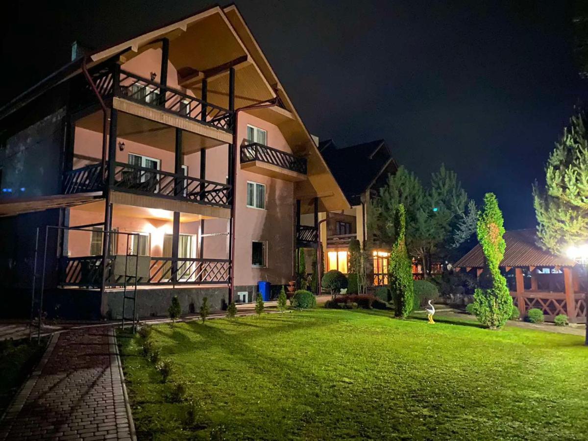 U Neli Hotel Solochin Exterior photo