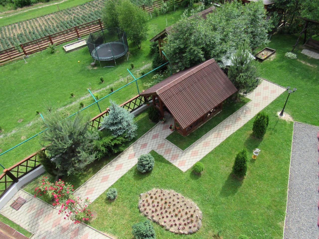 U Neli Hotel Solochin Exterior photo