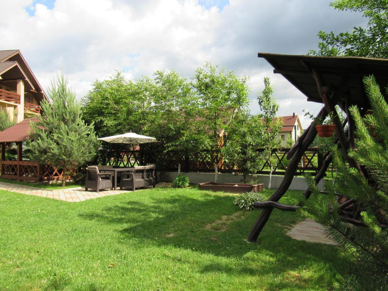 U Neli Hotel Solochin Exterior photo